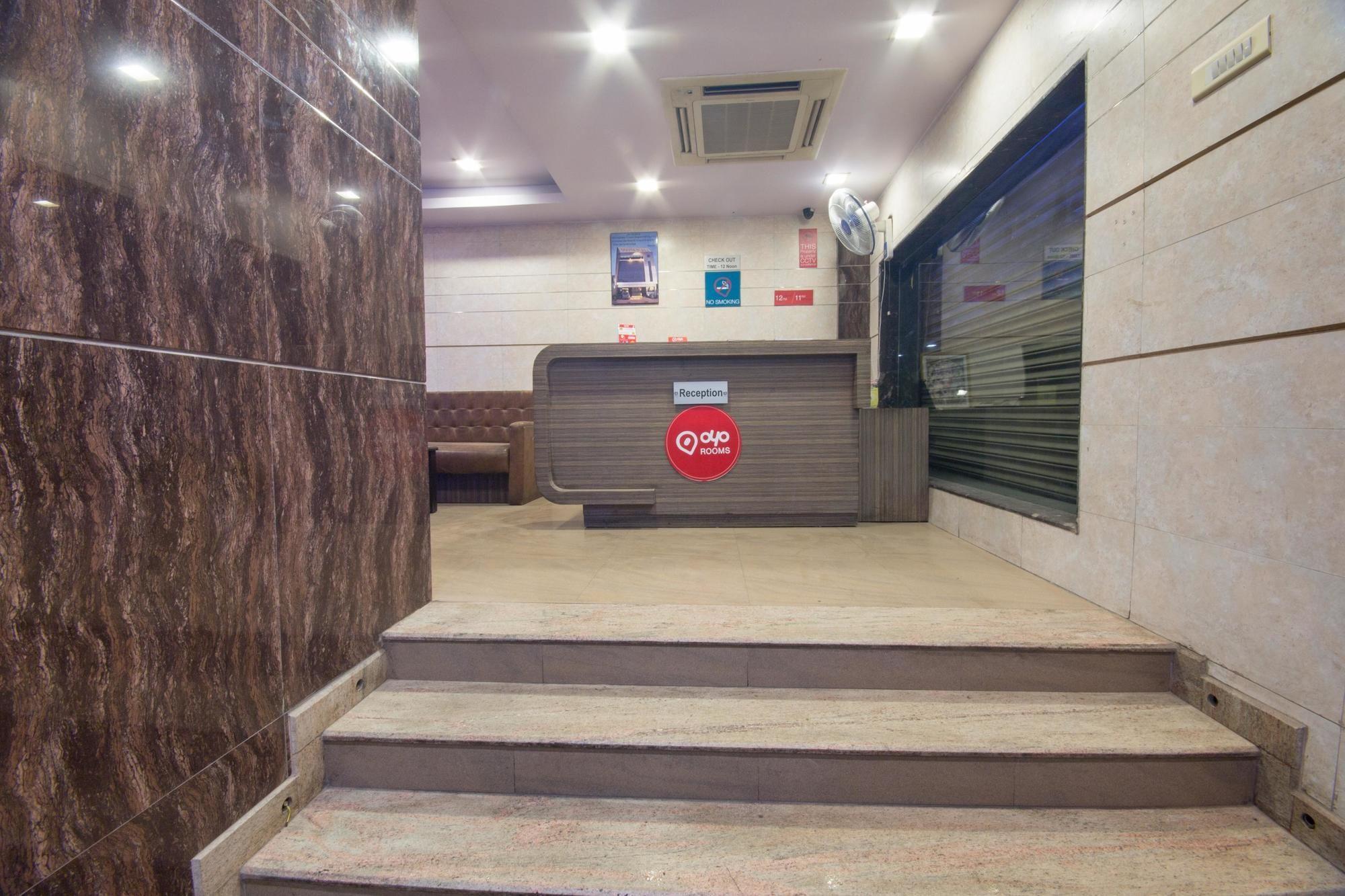 Oyo 1524 Hotel Vaani Continental Kanpur Bagian luar foto
